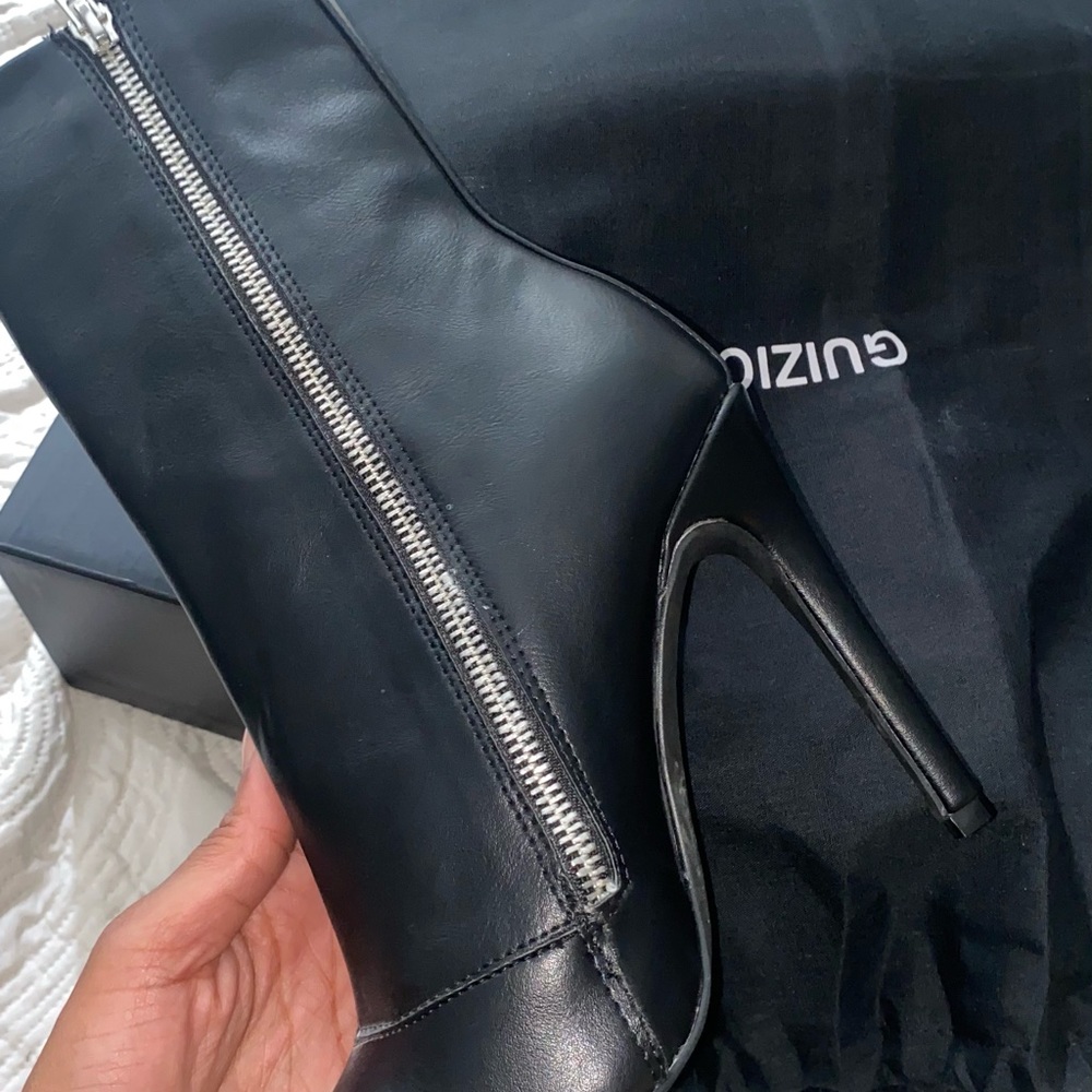 Guizio Vault boot 
Size 7 worn lightly indoors for a photo shoot
